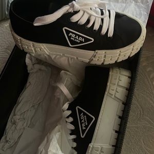 Woman Platform Pradas